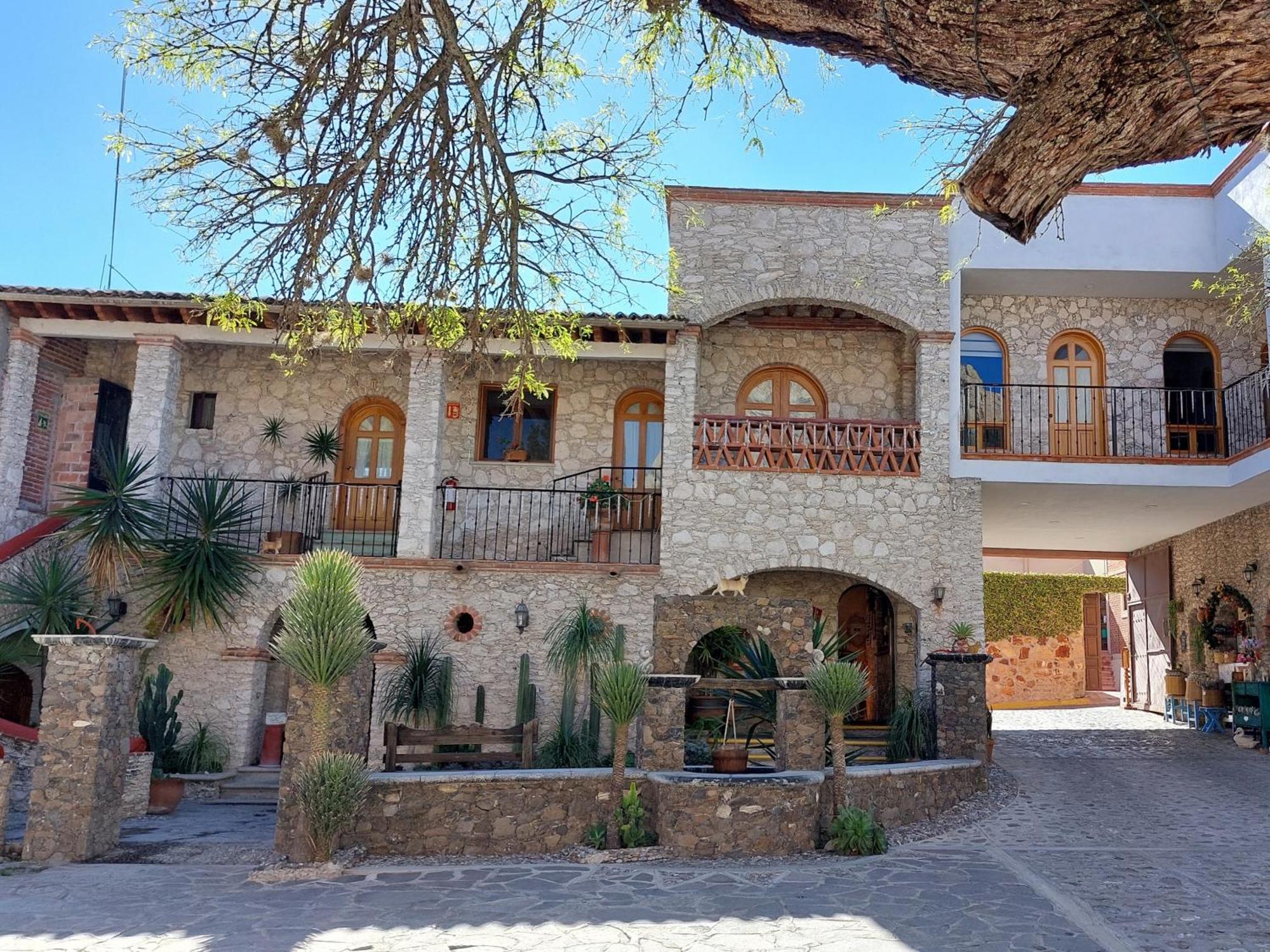 Hotel Casa Caro Bernal Exterior photo